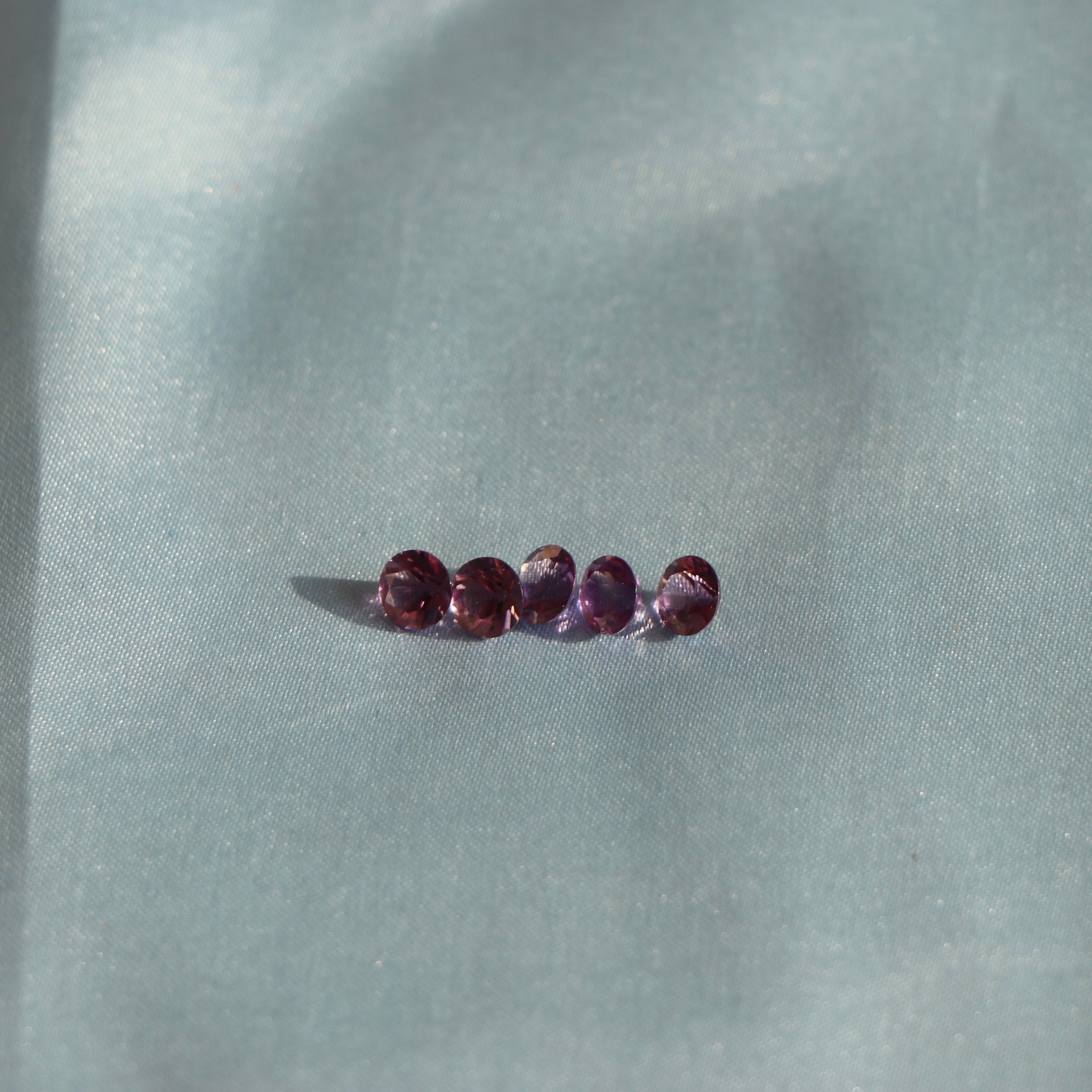 0.7-0.8 ct. Natural Round Amethyst