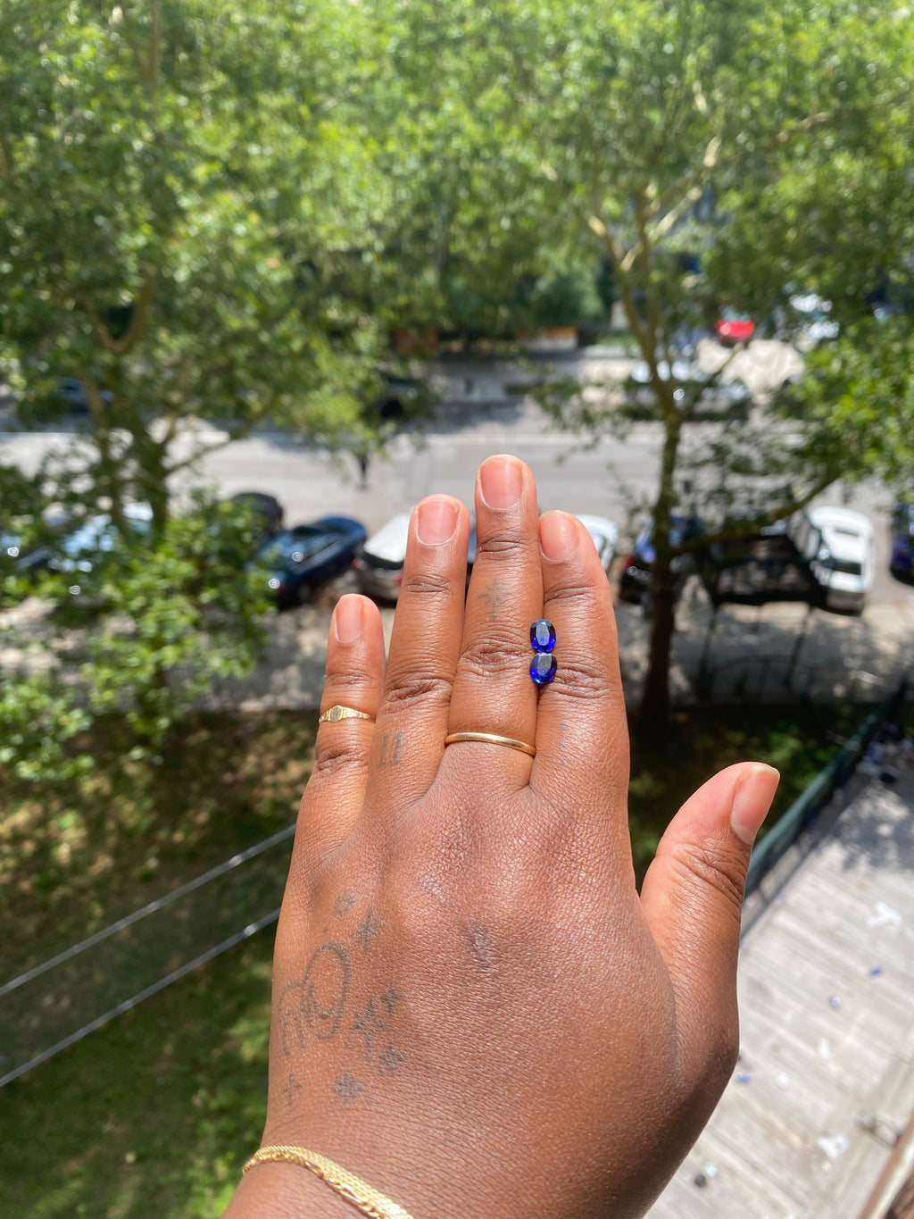 Oval Cut Lab-Grown Blue Sapphire