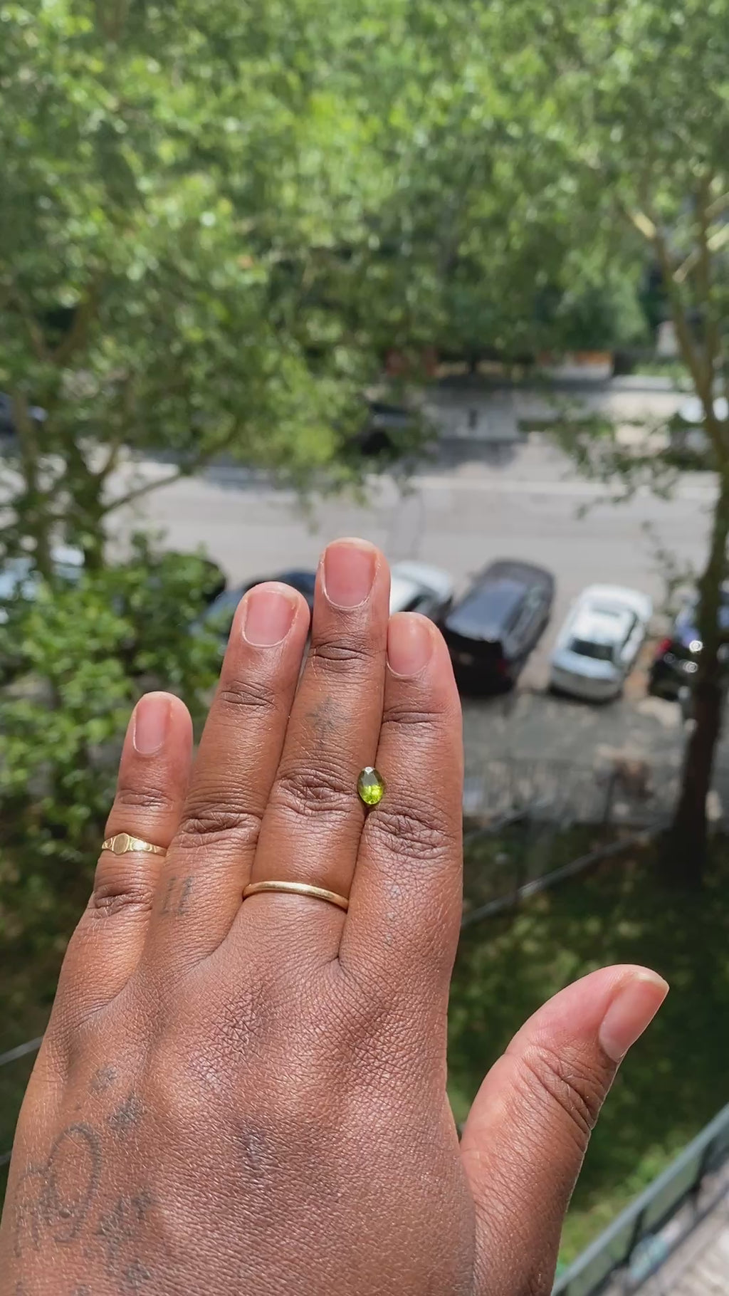 0.95 ct. Oval Cut Natural Peridot